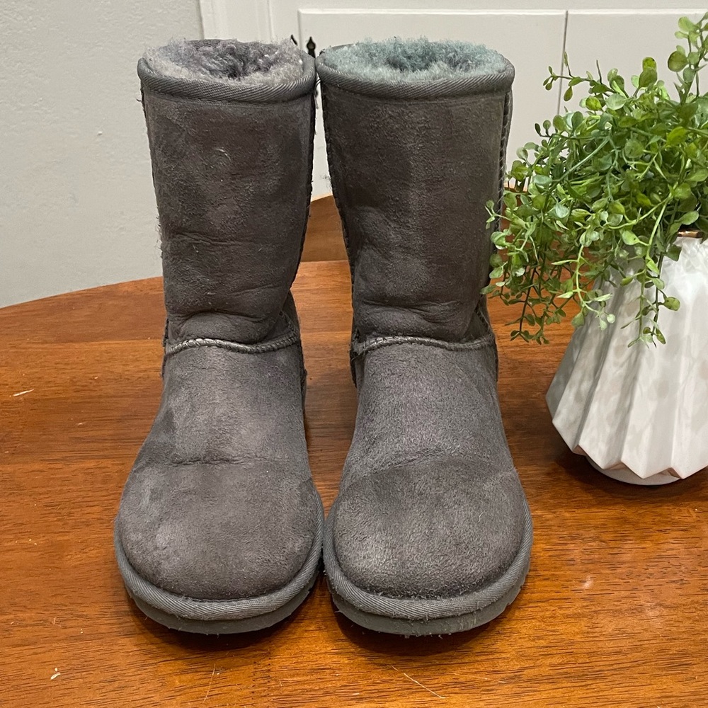 Grey Ugg Boots (Classic Short II)